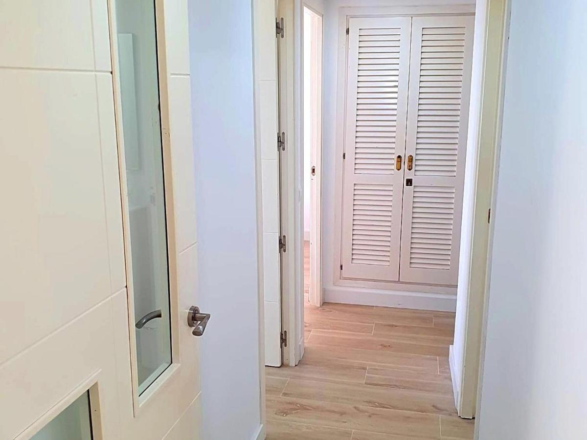 First Line Apartment With 3 Bedrooms And Seaviews Benidorm Ngoại thất bức ảnh