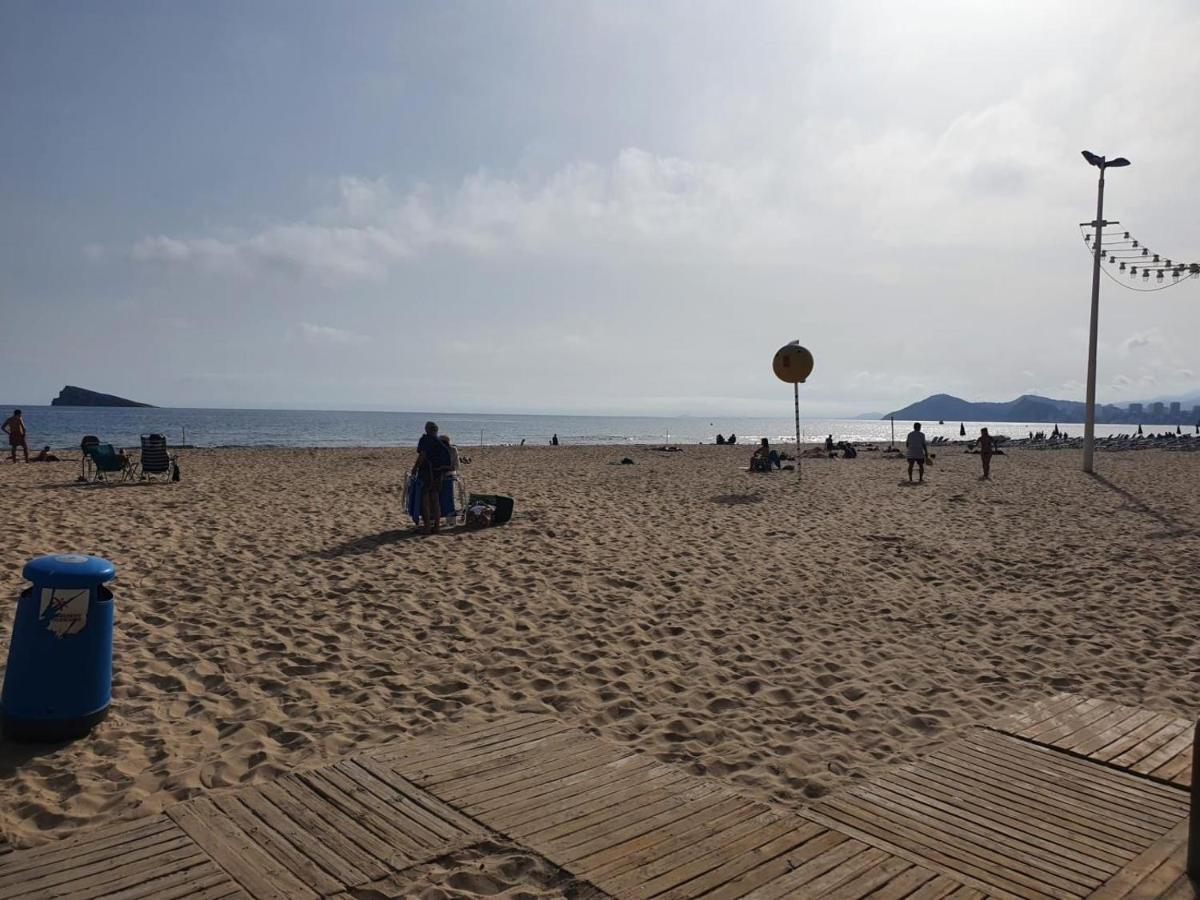 First Line Apartment With 3 Bedrooms And Seaviews Benidorm Ngoại thất bức ảnh