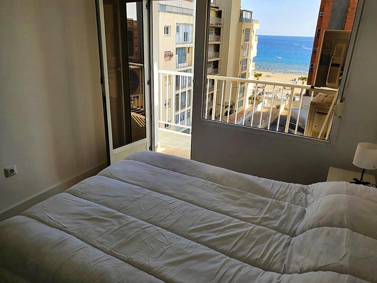 First Line Apartment With 3 Bedrooms And Seaviews Benidorm Ngoại thất bức ảnh