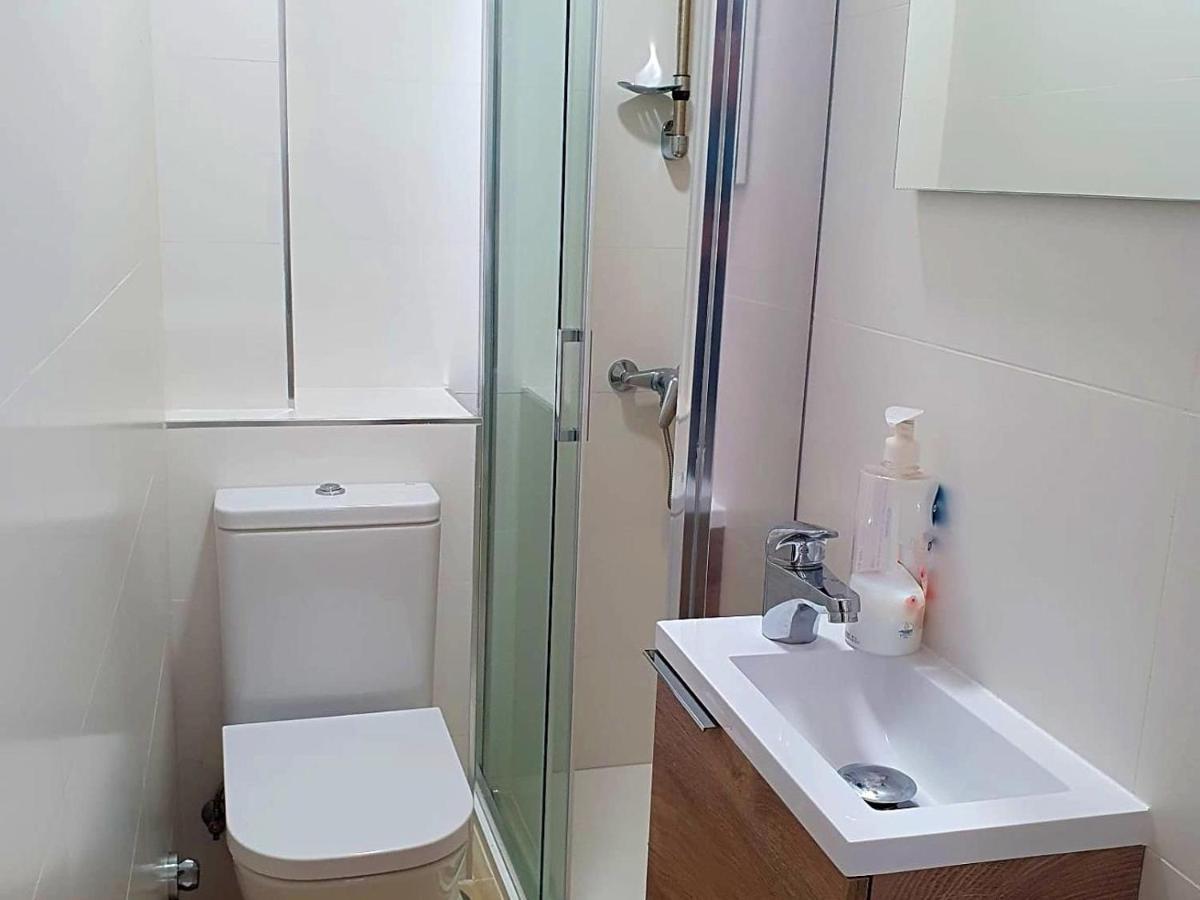 First Line Apartment With 3 Bedrooms And Seaviews Benidorm Ngoại thất bức ảnh