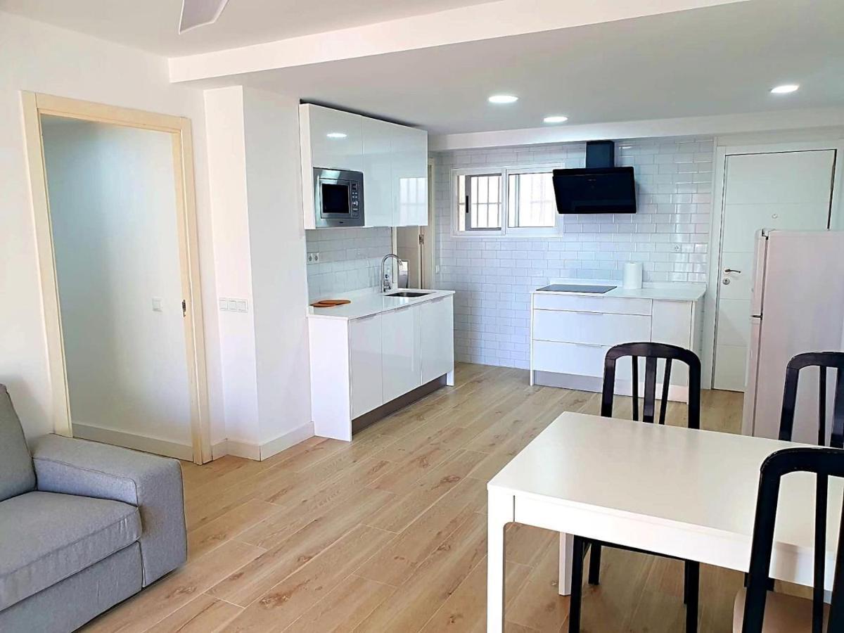 First Line Apartment With 3 Bedrooms And Seaviews Benidorm Ngoại thất bức ảnh